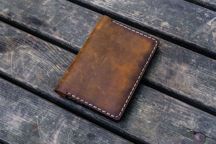 No.33 Personalized Leather Field Notes Cover - Crazy Horse Brown