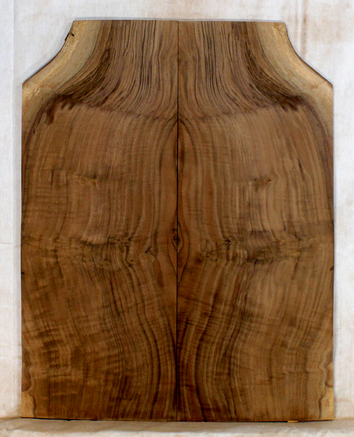 Walnut Guitar Drop Top (BG84)